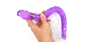 Фиолетовый гибкий анальный фаллоимитатор для новичков